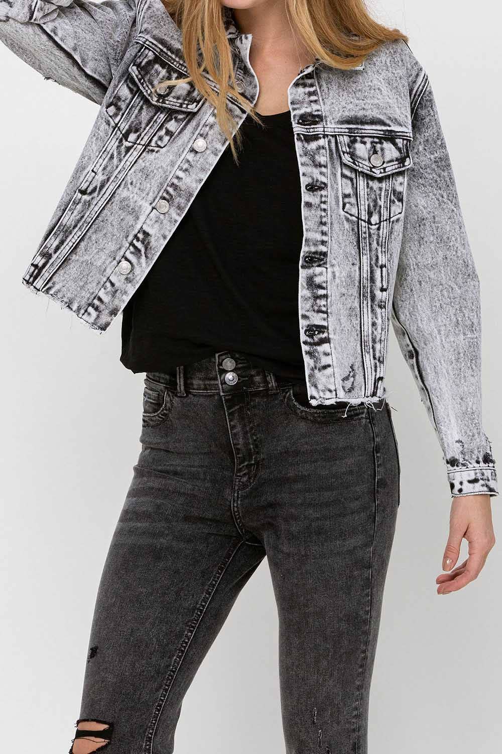 DISTRESSED CLASSIC CROP DENIM JACKET