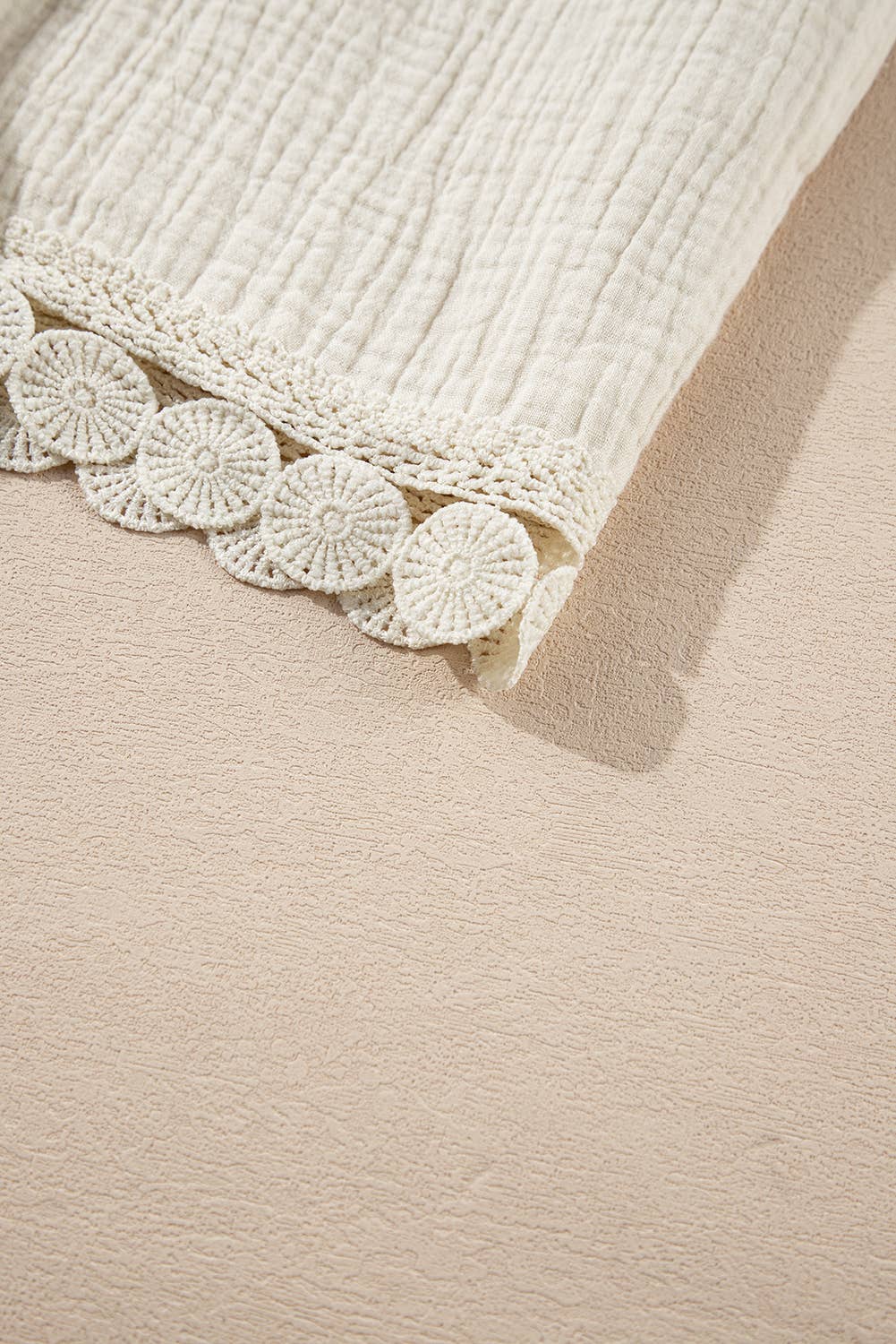 Textured Frilled Knotted High Waist Lace Hem Shorts