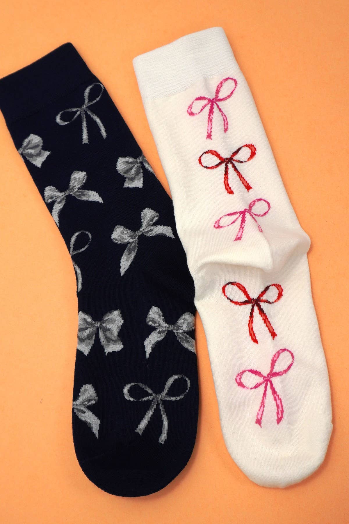 BOW MID CALF LENGTH SOCKS