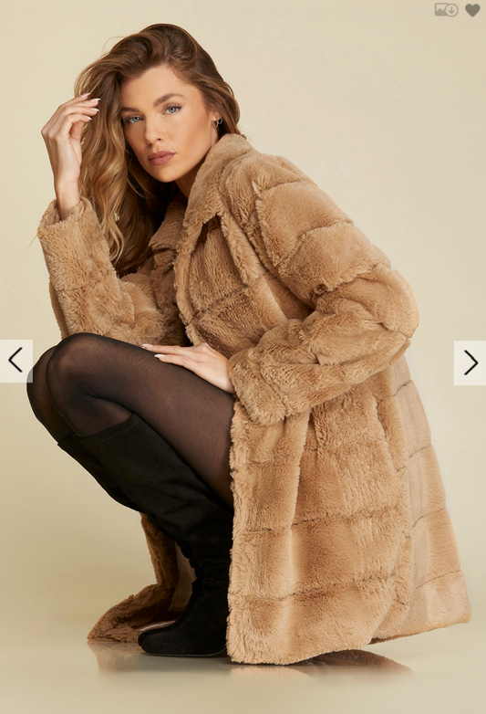 LONG SLEEVE FAUX FUR JACKET WITH SIDE POCKETS