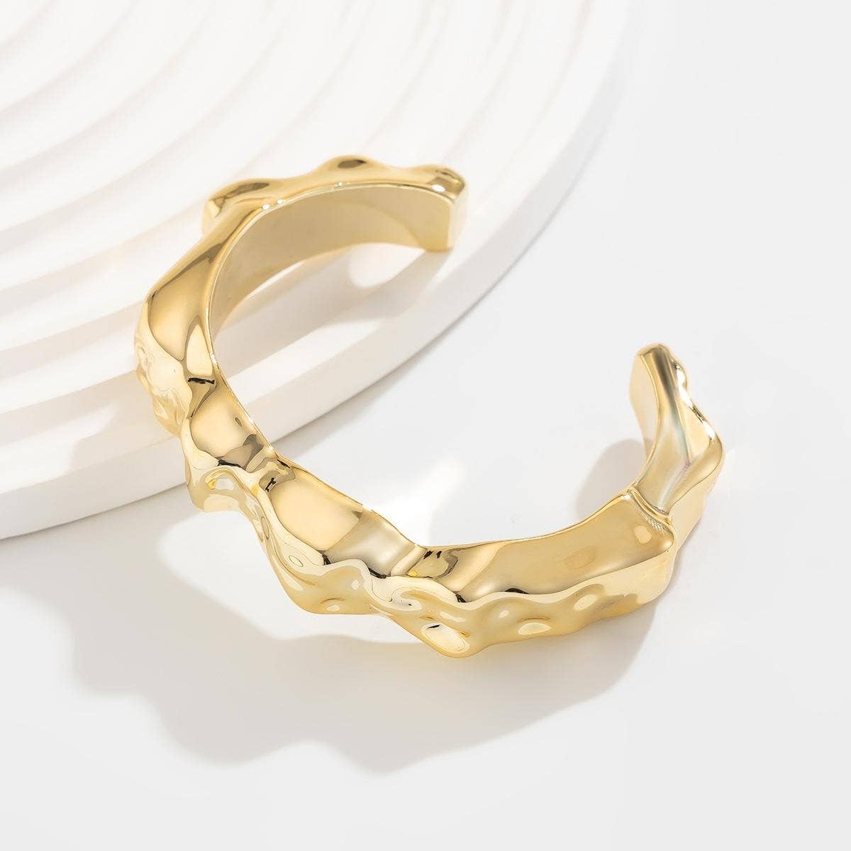 LUXURY IRREGULAR SHAPE CUFF BANGLE